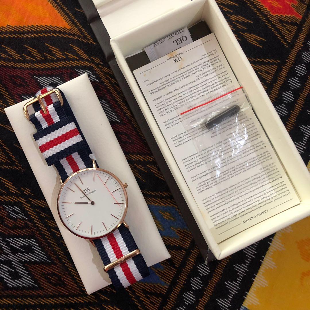 Daniel Wellington Classic Canterbury Rose Men's Fashion, Watches & Accessories, on Carousell