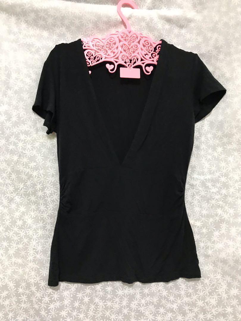 deep v black top