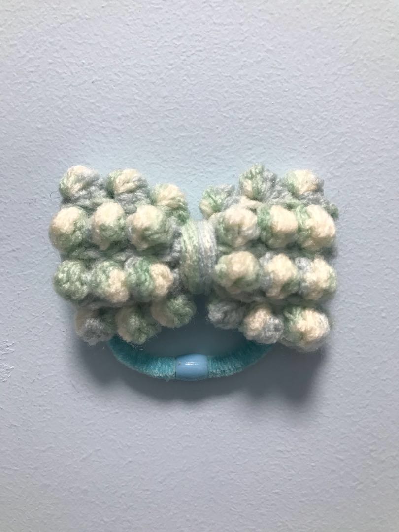 Handmade Multi Color Of Tiffany Green Light Blue And White Knotty