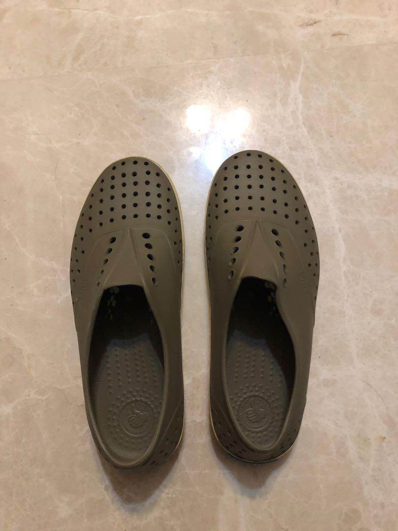 Japanese rubber shoes store