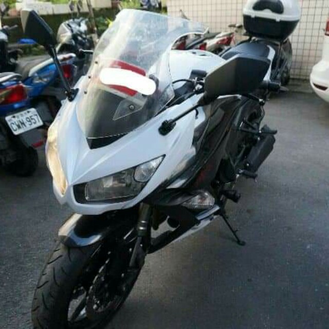 二手 Kawasaki Ninja 大忍zx1000 G 1000cc 重機大型重型機車川崎 機車 重機在旋轉拍賣