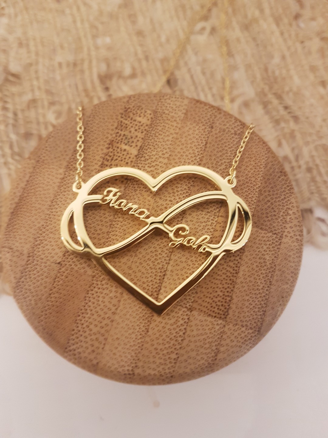 Gift name necklace top