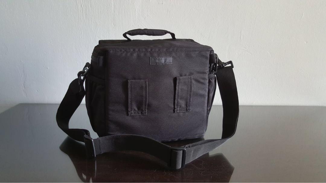 Lowepro adventura 170 shoulder bag shop