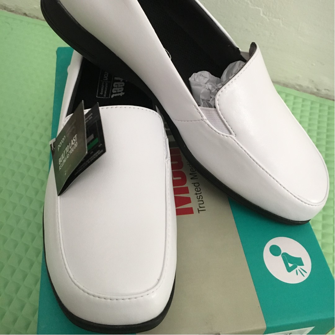 Medifeet clearance nurse shoes