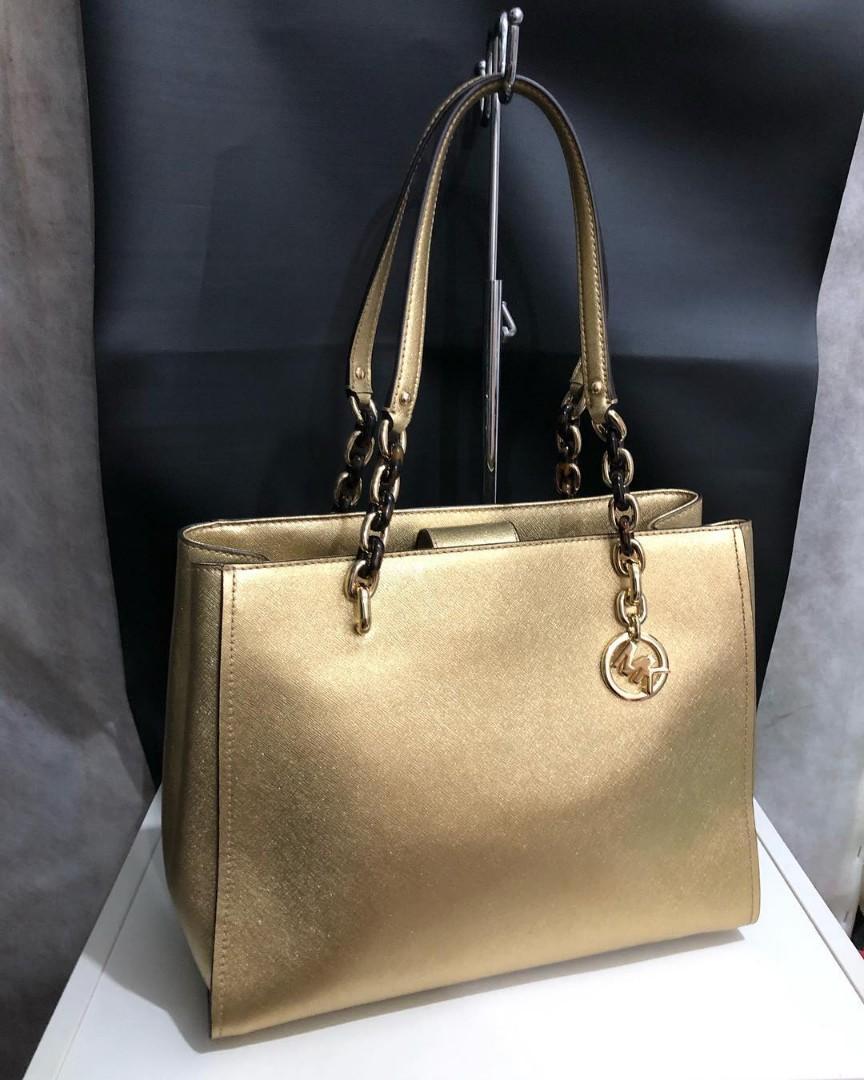 Michael Kors Sofia Large Tote Sz 30X25 Gold, Barang Mewah, Tas & Dompet Di  Carousell
