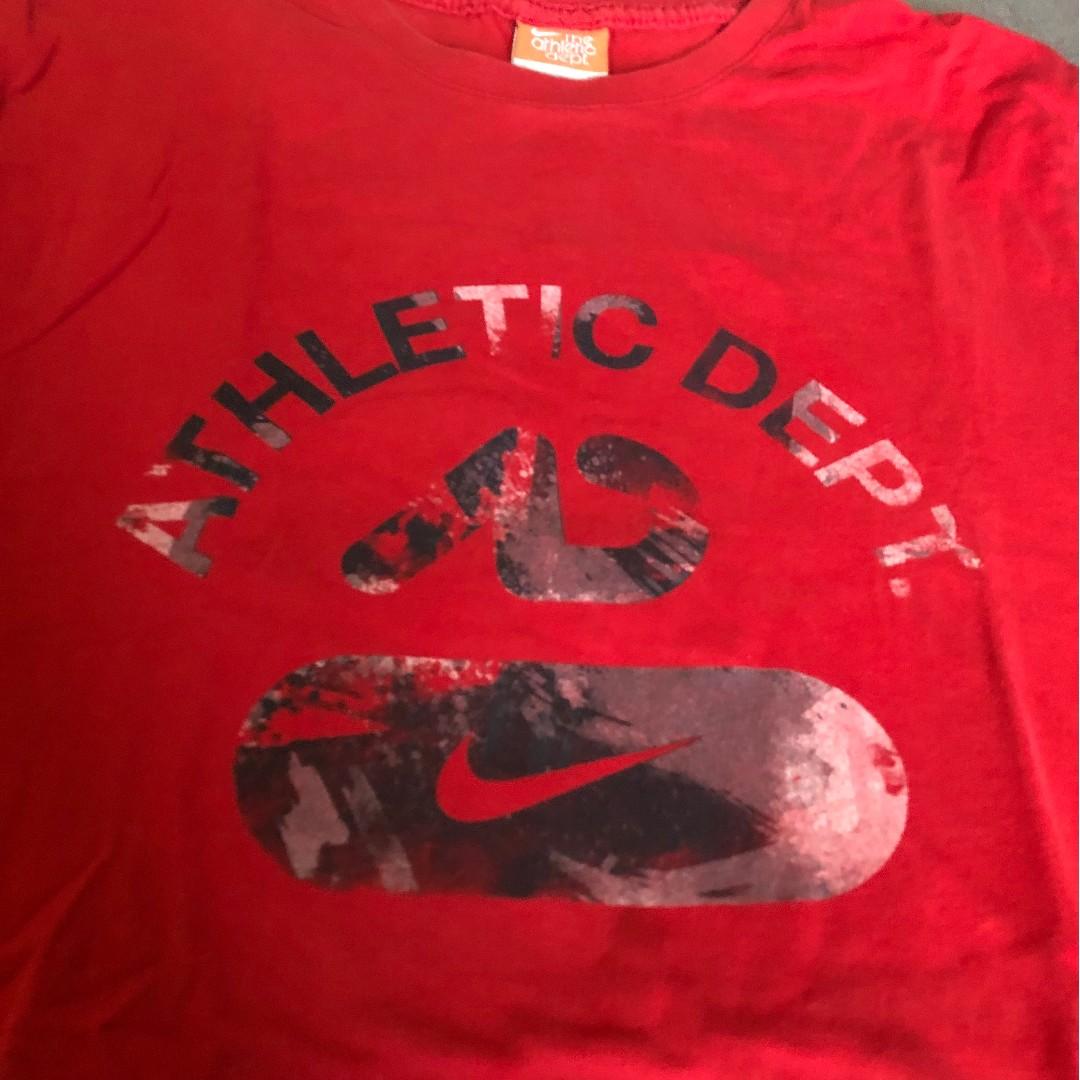mens nike red shirt