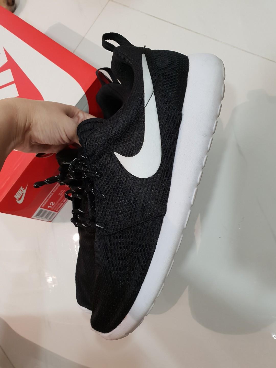 nike roshe runners