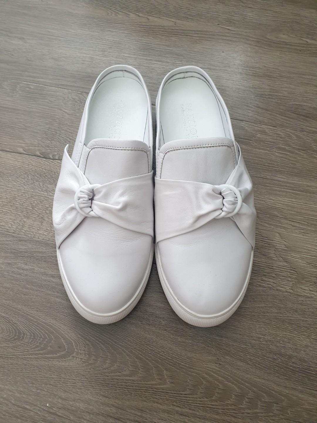 white bow sneakers