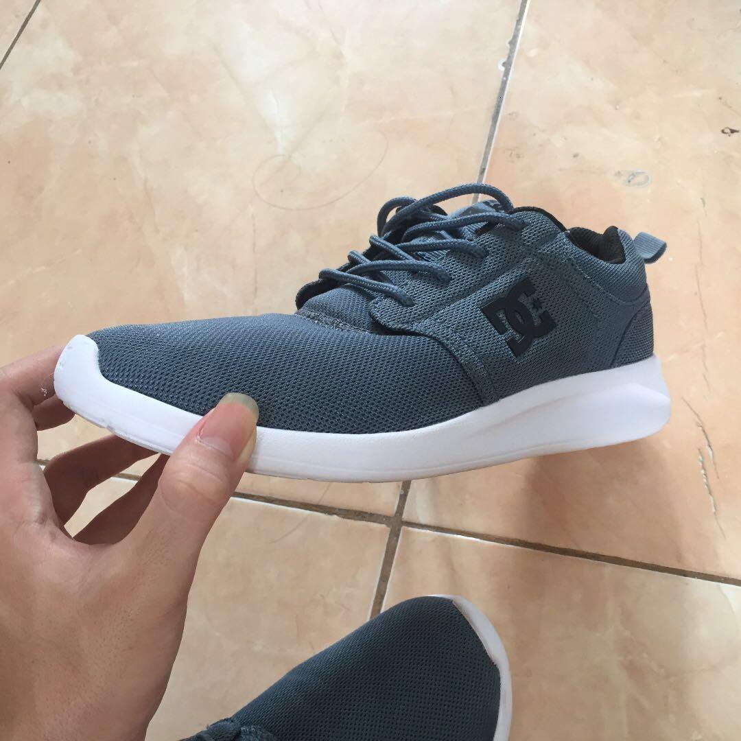 Sepatu Sneakers Dc Midway Skate Fesyen Pria Sepatu Sneakers Di Carousell
