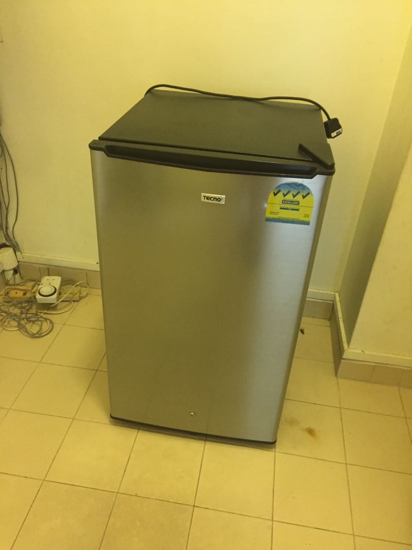 Small fridge, TV & Home Appliances, Kitchen Appliances, Refrigerators