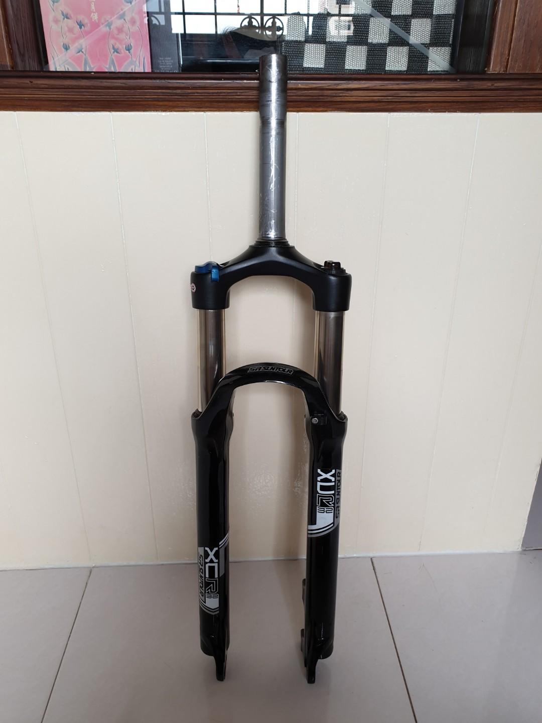 sr suntour xcr dual piston suspension