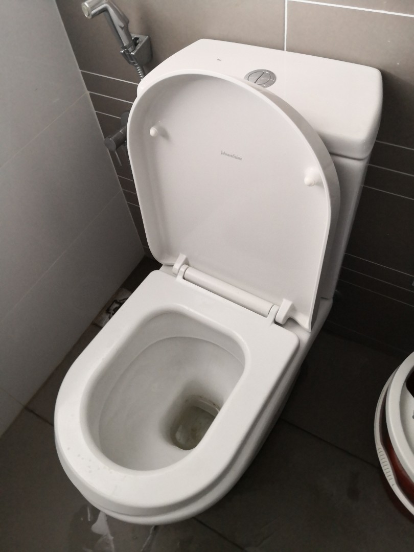 Toilet bowl set, Furniture & Home Living, Bathroom & Kitchen Fixtures