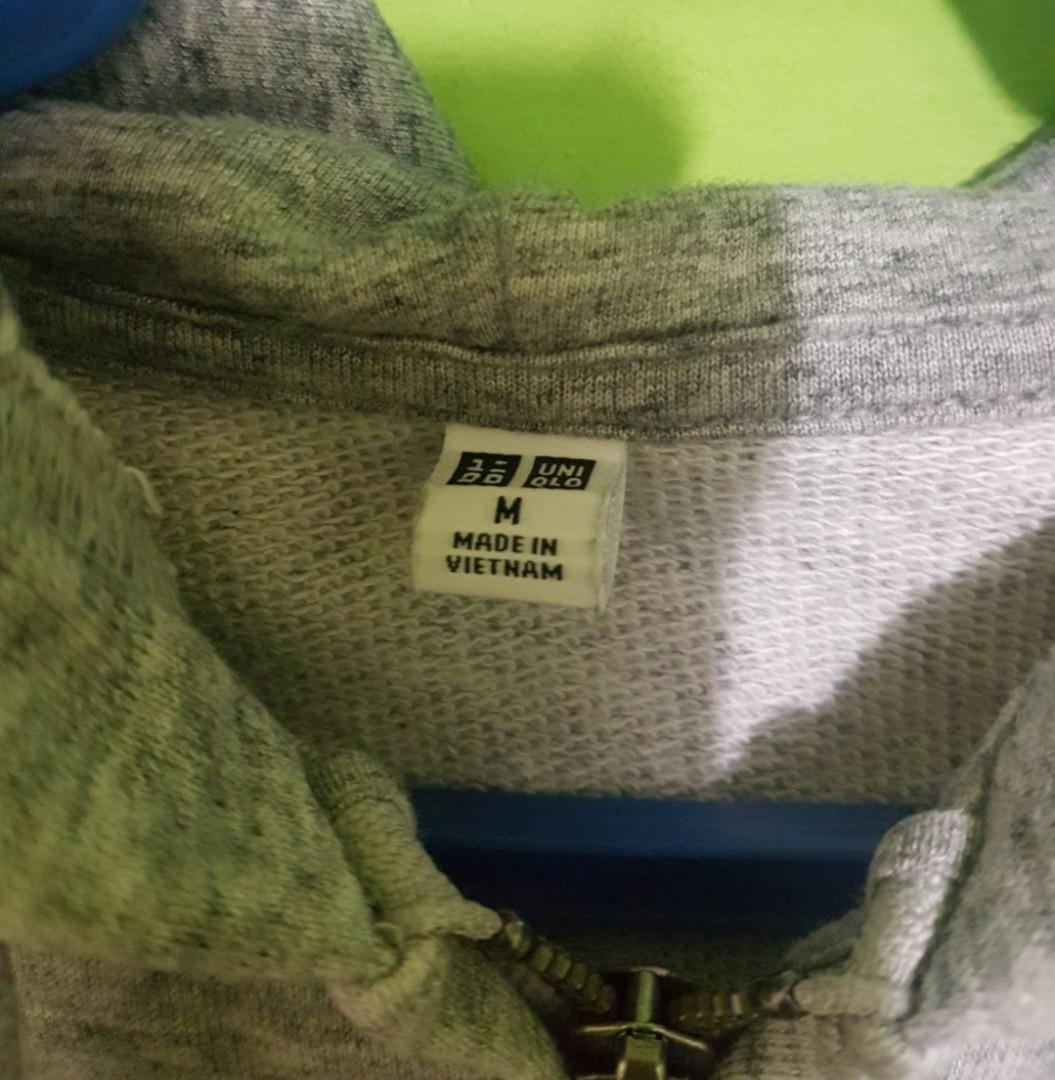 Uniqlo Gray Hoodie (Category: Coats, Jackets and Outerwear) located in Quezon City. Submitted by pinkchucks (Listing ID 220669322, Image 2). Description: Good as new. Newly washed but not ironed 😁.