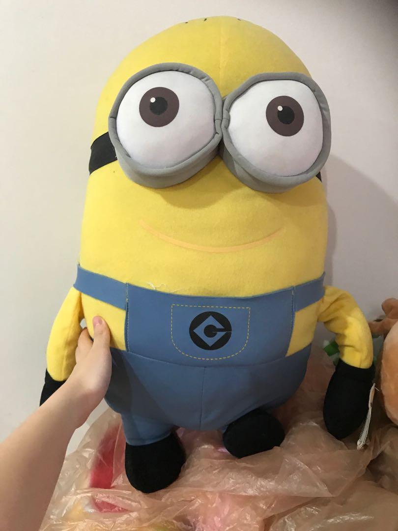 Giant minion sale stuffed animal