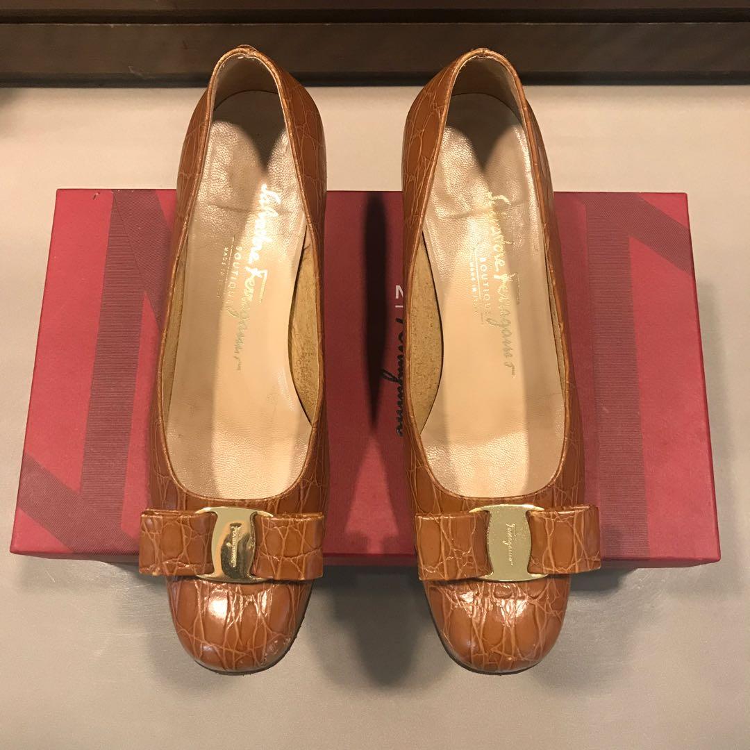 croc print shoes