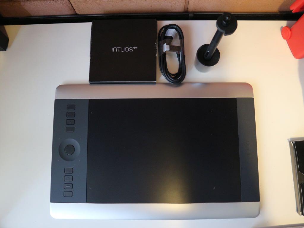 Wacom Intuos Pro Pen Tablet Medium Elektronik Bagian Komputer Aksesoris Di Carousell