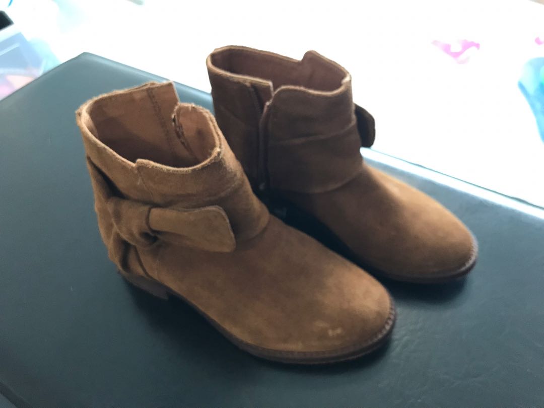 tan girls boots