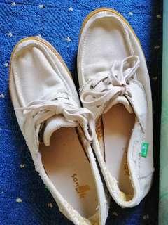 Authentic Sanuk shoes