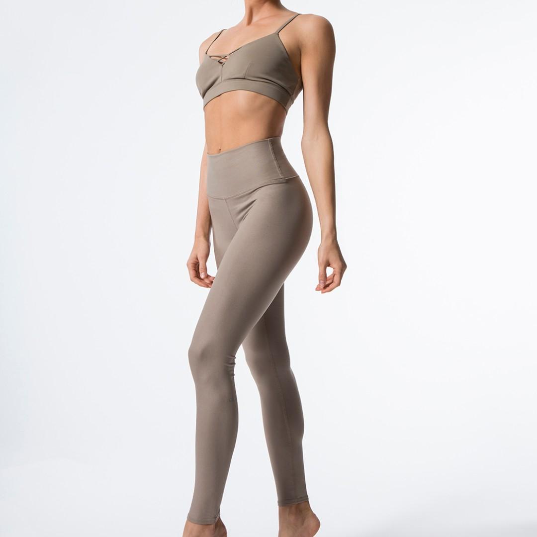 Alo glossy leggings shop