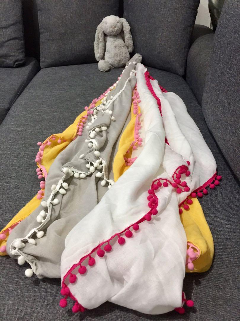 Baby blanket/swaddle (Category: Other Baby Bathing & Changing Needs) located in Manila. Submitted by masterlei (Listing ID 222199092, Image 2). Description: Pompom baby swaddle 6 Ways to Use: Swaddle Nursing Cover Stroller/Car seat Cover Tummy time blanket Changing Table Cover Burp Cloth Width-34inches Lenght- 27inches.