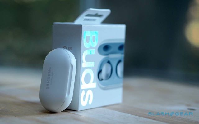 white galaxy earbuds
