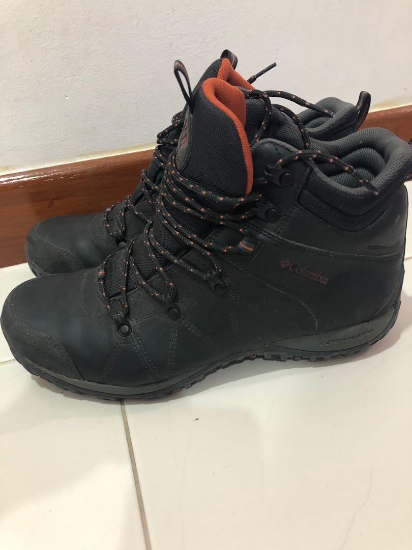 Columbia Peakfreak Venture Mid Waterproof Men s Fashion Footwear Boots on Carousell