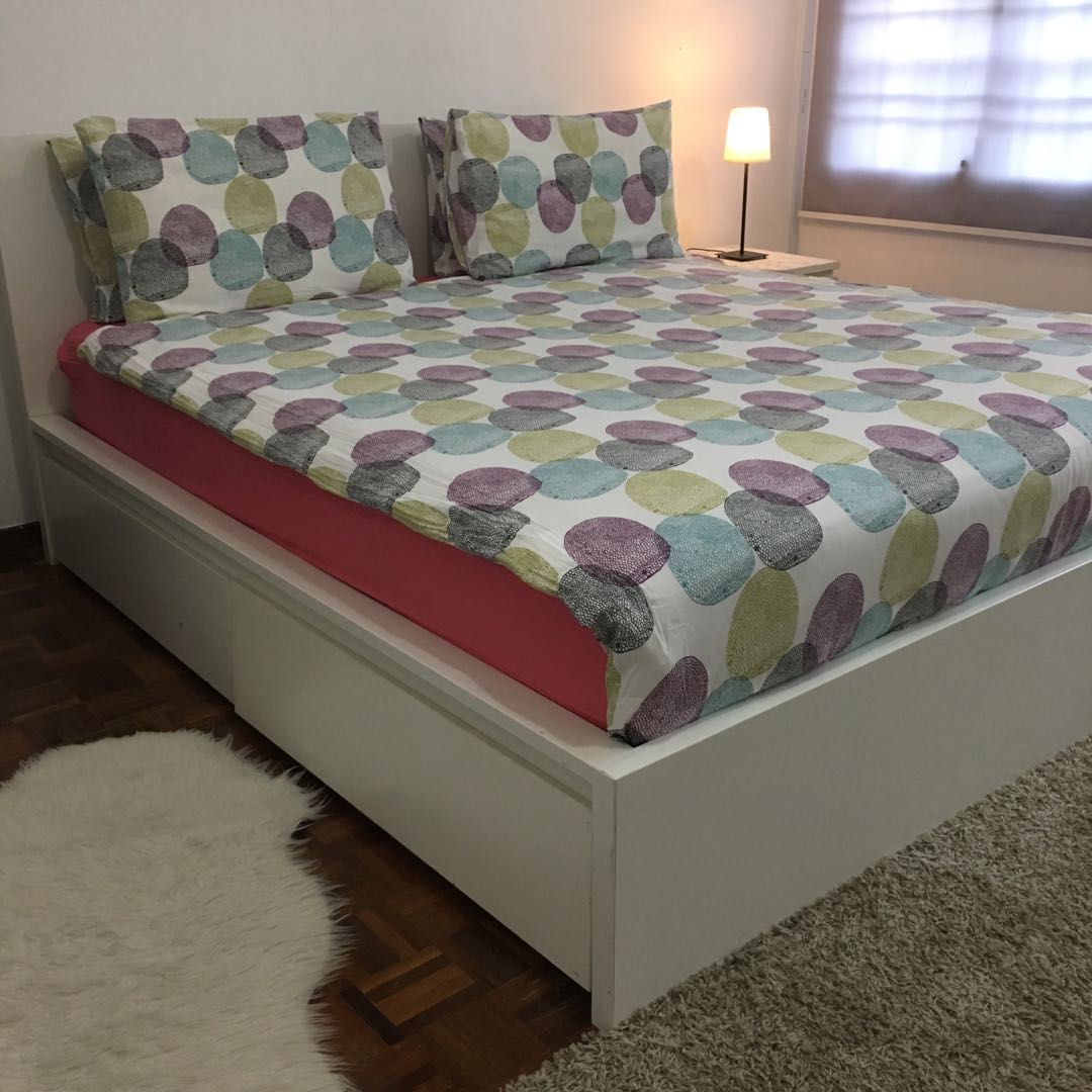 Katil king best sale size ikea