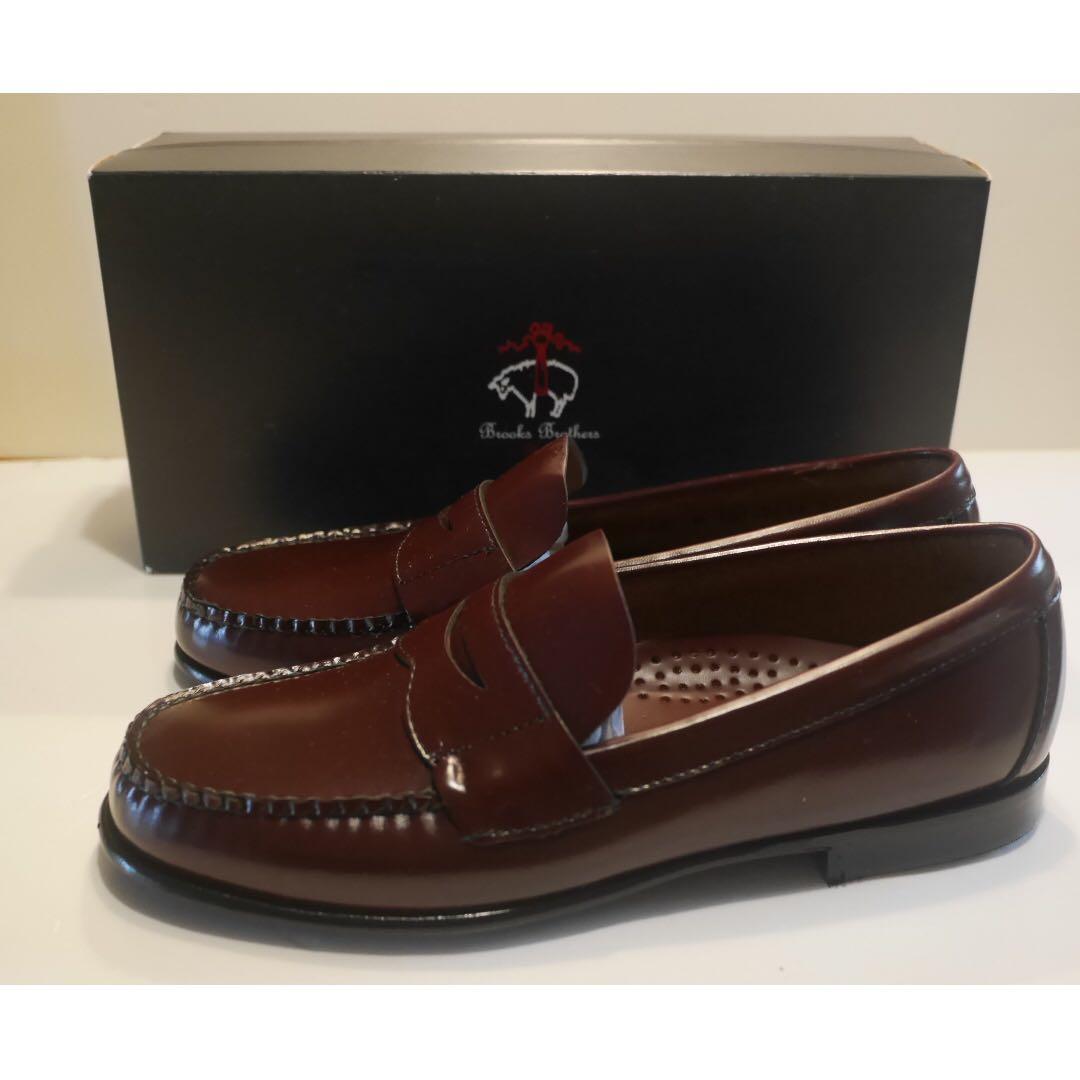 brooks shoes boys