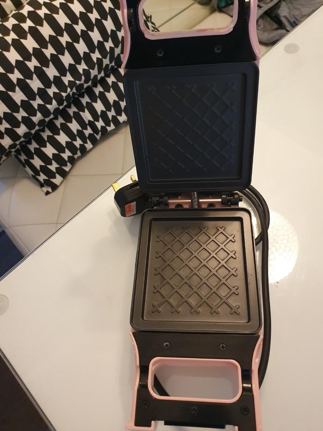 Recolte Press Sandwich Maker Quilt/ bread maker / waffle machine / waffle pan, TV & Home