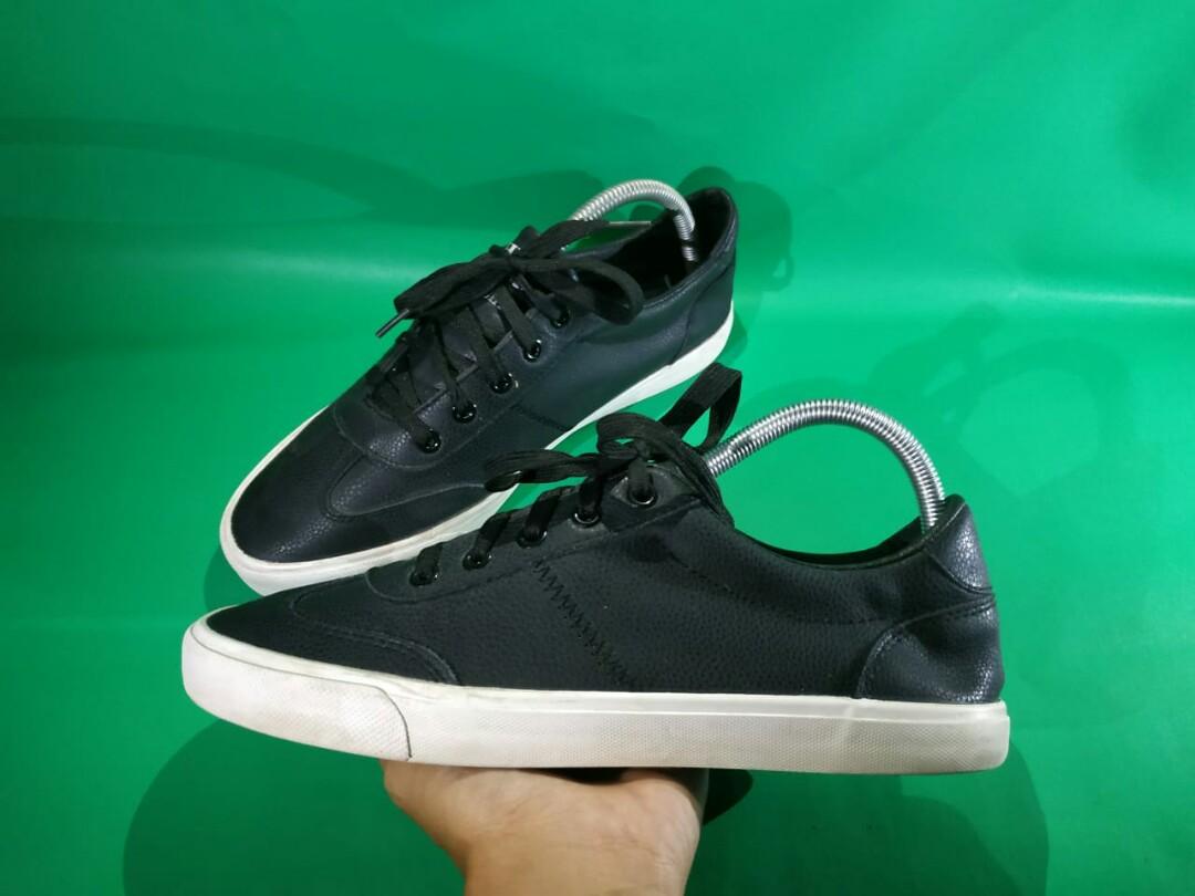 reebok vans