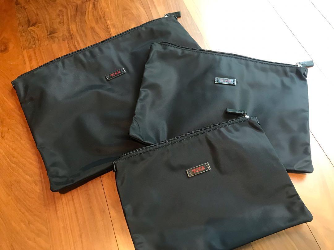 tumi travel set
