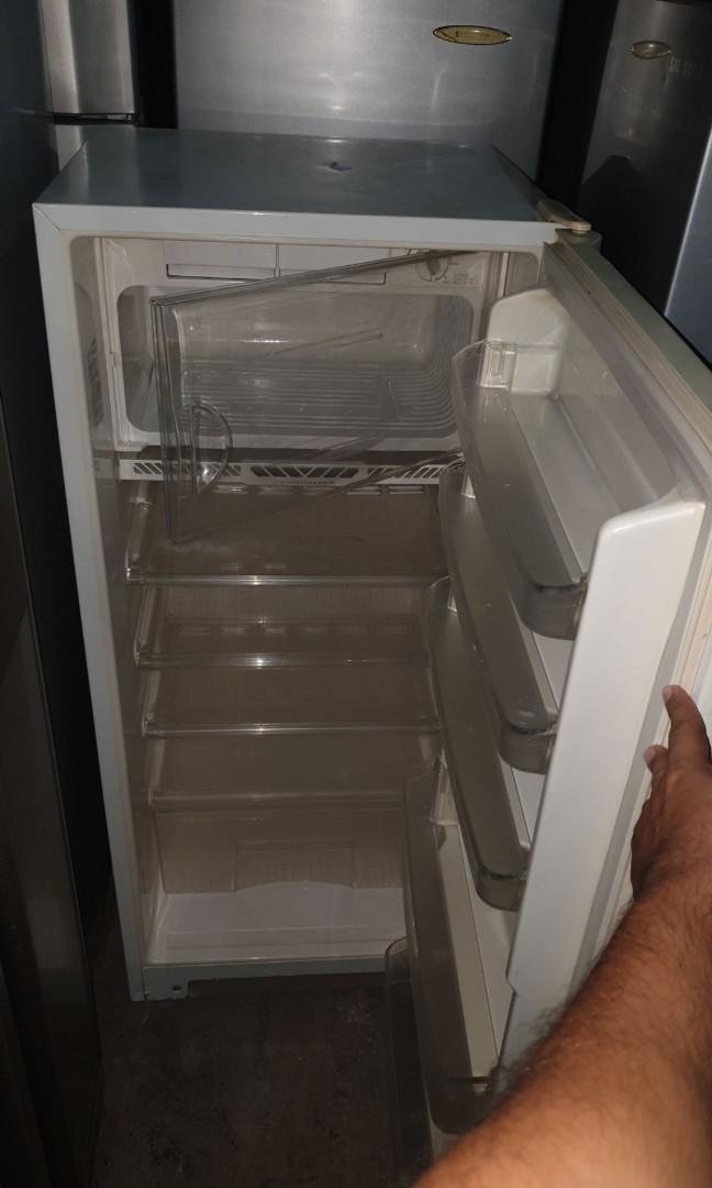 Used National 1 Door Fridge Refrigerator Peti Sejuk Peti Ais In Good Condition Kitchen Appliances On Carousell