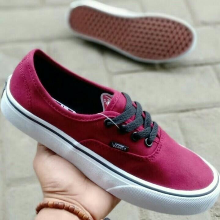 vans authentic marron