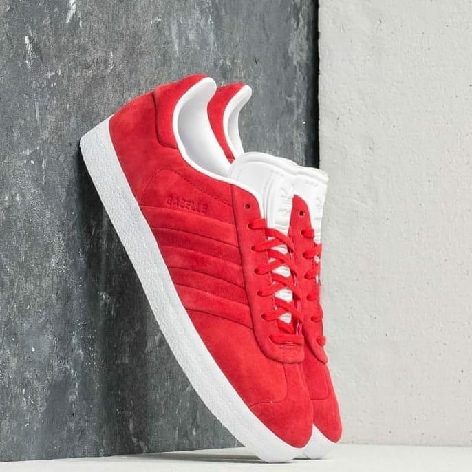 gazelle stitch and turn red