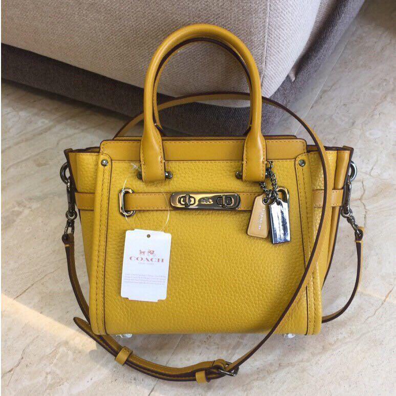 Coach swagger top yellow