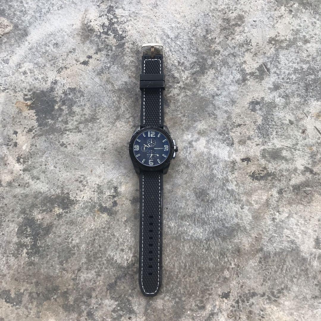 Awin sport sale quartz