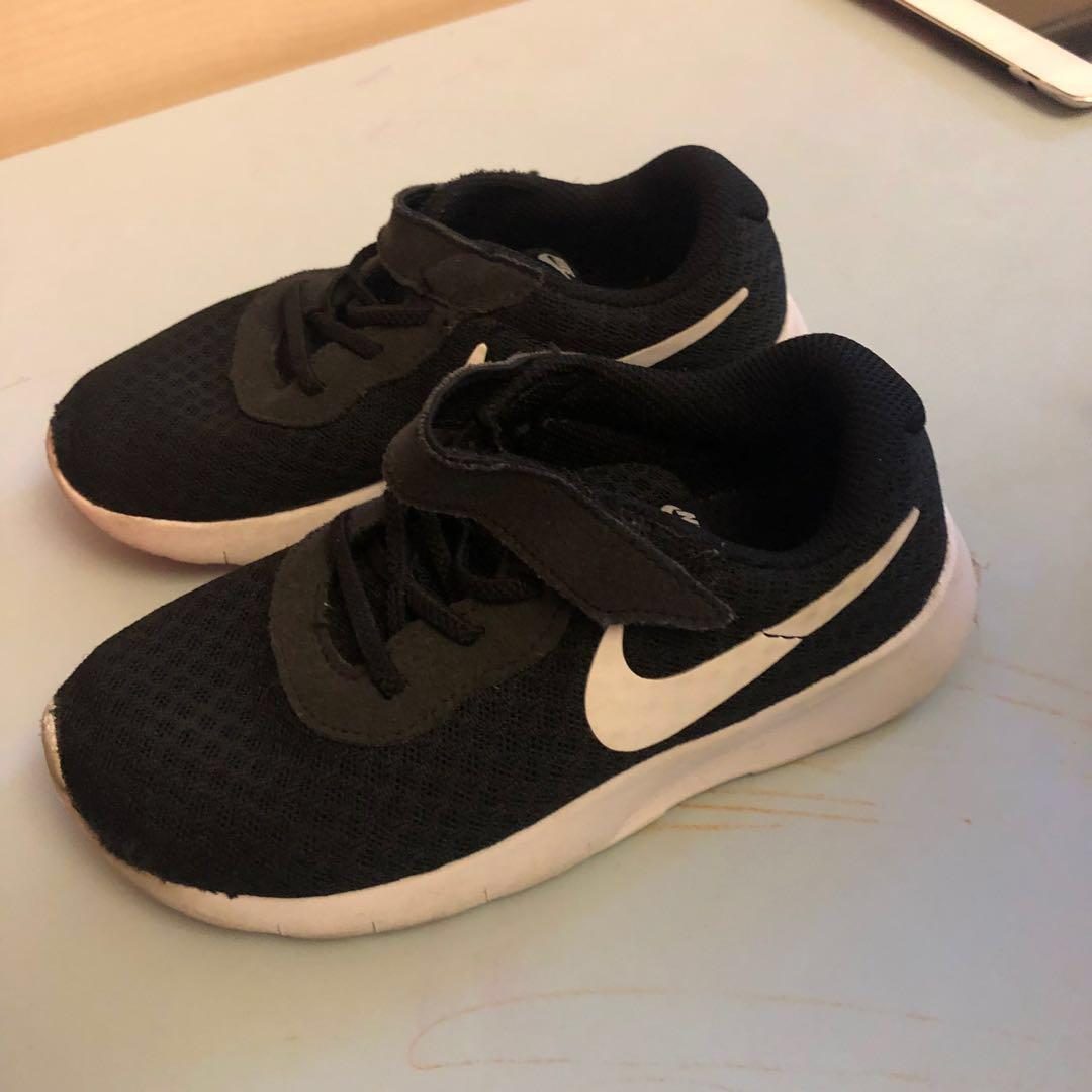 baby shoe store near me