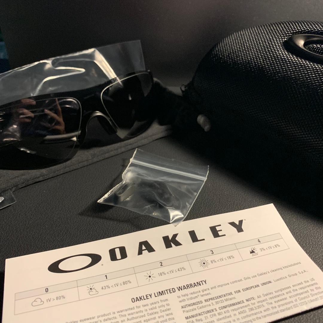 Oakley Evzero Pitch OO9388 0138 NEW ORIGINAL Women s Fashion