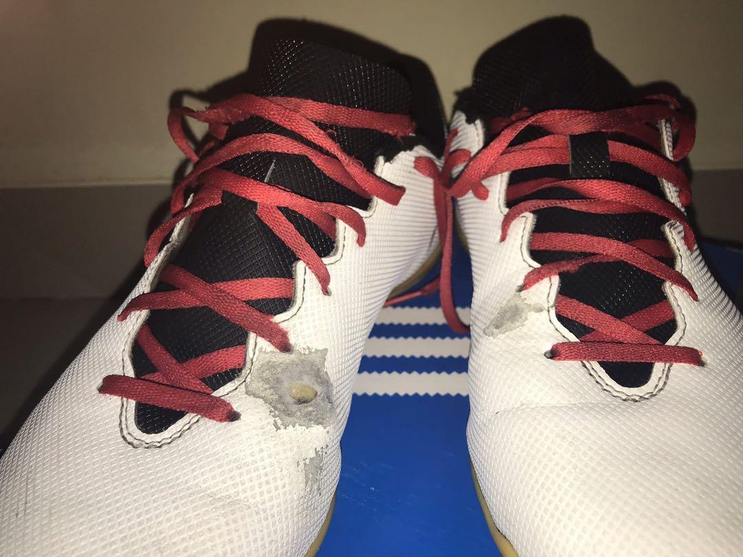 Sepatu Futsal Adidas X Tango Merah Putih Olah Raga Perlengkapan Olahraga Lainnya Di Carousell