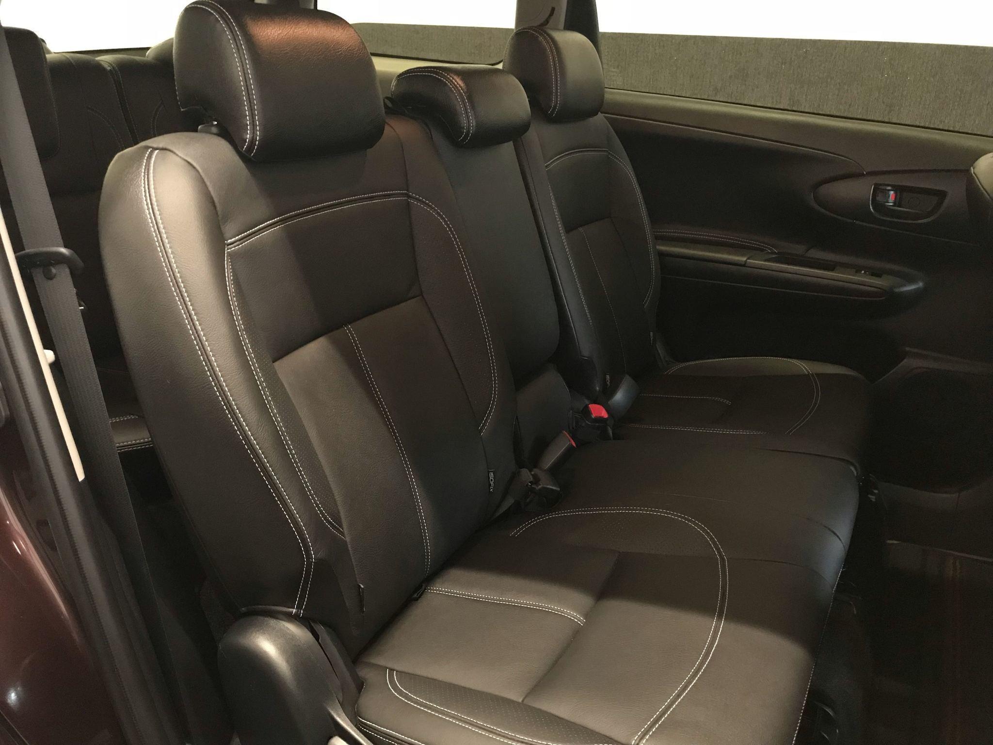 toyota wish isofix