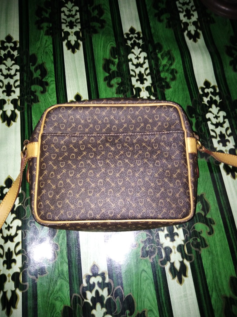 Sling bag discount branded original