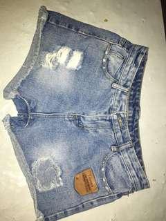 Midwaist short