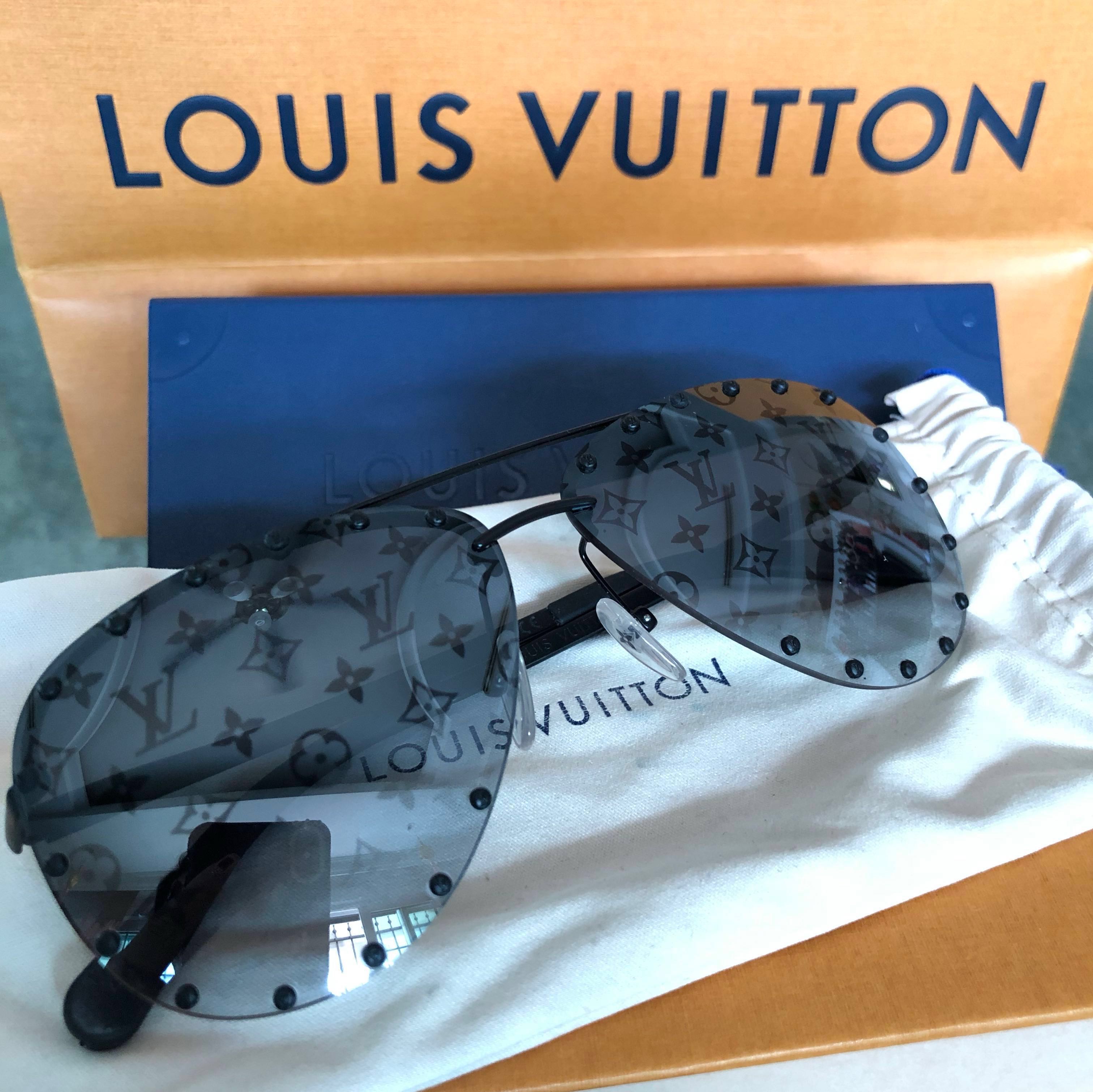 LOUIS VUITTON The Party Studded Sunglasses Blue Gradient Z2354E NIB  eBay