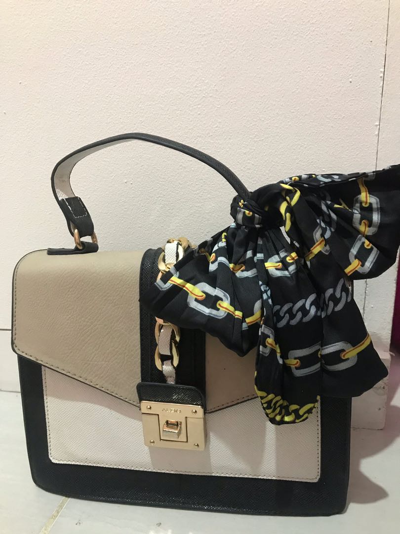 Aldo glendaa top handle bag, Barang Mewah, Tas & Dompet di Carousell