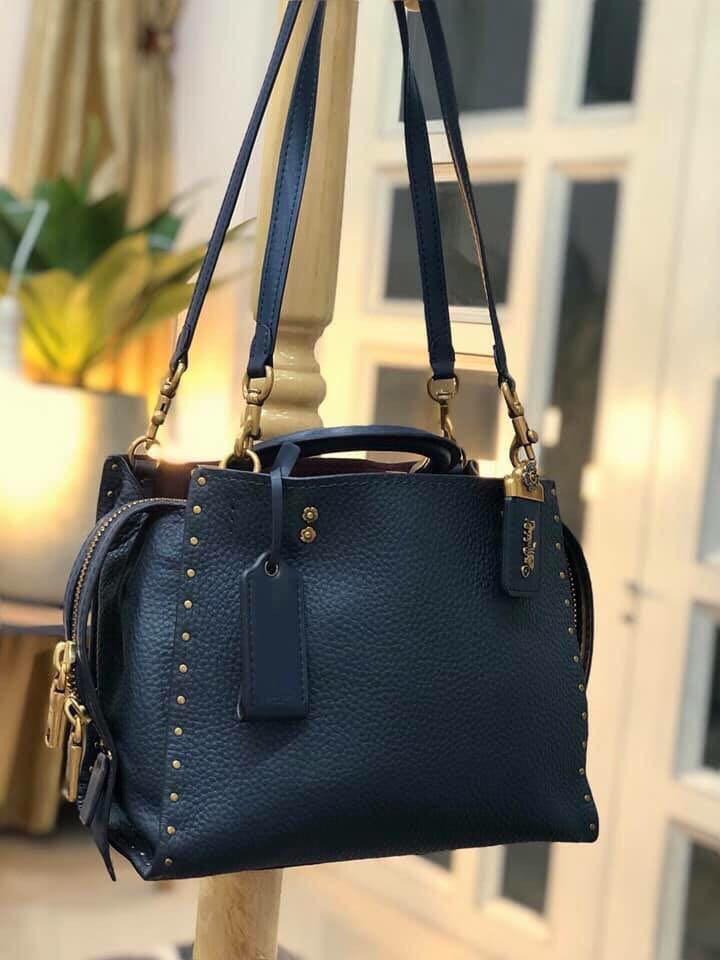 Authentic coach rogue 25 with rivets satchel