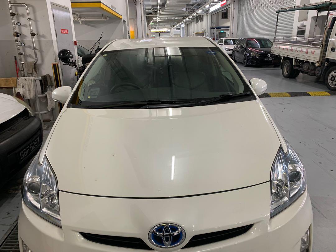 Car air con service Toyota Prius replace evaporator cooling coil