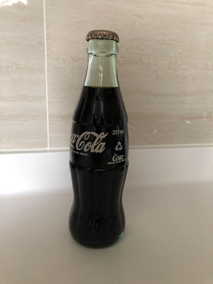 Coca Cola (Category: Vintage Collectibles) located in Singapore. Submitted by buddyjan (Listing ID 222467410, Image 1). Description: .
