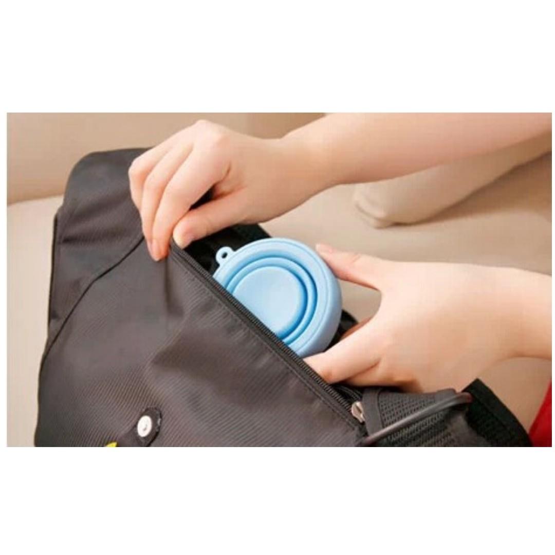 Collapsible Silicone Travel Cup 200ml (Category: Coffee & Tea Tableware) located in Cavite. Submitted by herorganicbeauty (Listing ID 222511636, Image 2). Description: Collapsible Silicone Travel Cup 200ml Size: 3.5” (9cm) in height when expanded 3.2" (8.3cm) in diameter 0.8" (1.8cm) in thickness when collapsed (with lid) Volume: 200ml ✔WELL DESIGNED - Each cup includes a cap so that it can be carried around in a sanitary condition ✔ Temperature 