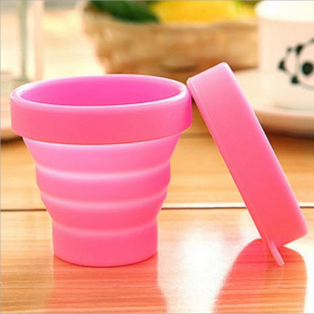 Collapsible Silicone Travel Cup 200ml (Category: Coffee & Tea Tableware) located in Cavite. Submitted by herorganicbeauty (Listing ID 222511636, Image 1). Description: Collapsible Silicone Travel Cup 200ml Size: 3.5” (9cm) in height when expanded 3.2" (8.3cm) in diameter 0.8" (1.8cm) in thickness when collapsed (with lid) Volume: 200ml ✔WELL DESIGNED - Each cup includes a cap so that it can be carried around in a sanitary condition ✔ Temperature 