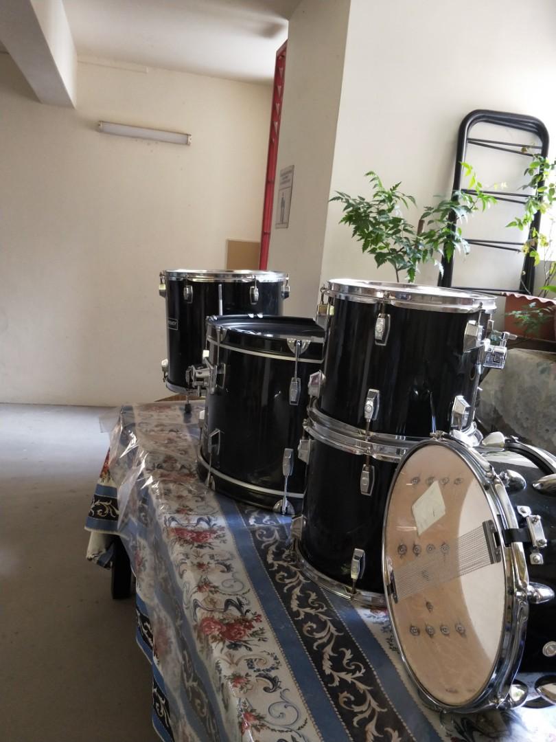 Drum set, Hobbies & Toys, Music & Media, Musical Instruments on Carousell